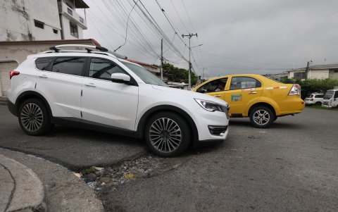La calle Sara Chacón Zúñiga es una de las más afectadas