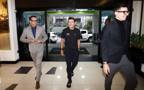 Richard Carapaz (c) tiene definido su calendario de competencias.