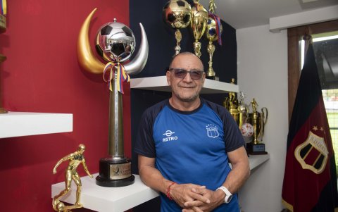 El exvolante de Argentina,  ahora como gerente del Deportivo Quito espera luchar por el ascenso.