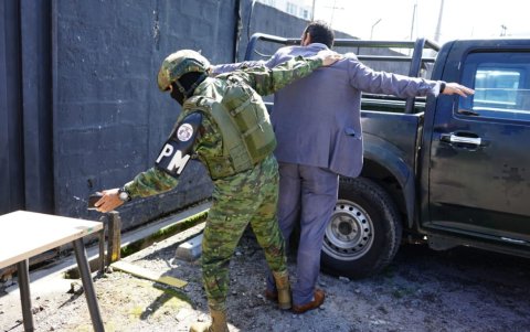 Militares custodian la zona.