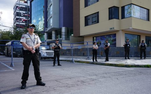 La Policía Nacional se encuentra en el sitio donde se realizará el debate presidencial.