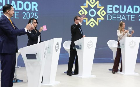 Parte de los ocho candidatos que, por sorteo, les tocó debatir en una segunda franja.