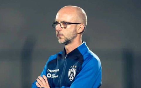 El DT Javier Rabanal tuvo su estreno en el banquillo de los rayados.