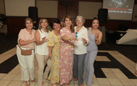 Susana Ordóñez, Marcia Riera, Maribel Vera, Tita Valverde, Patricia Sempértegui y Mariuxi Lucero.