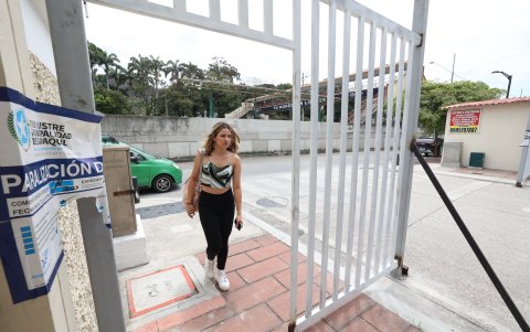Situación. Diferentes vecindarios de la ciudad, como Los Ceibos, han instalado estos elementos.