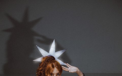 Escena del videoclip Tocar el cielo.