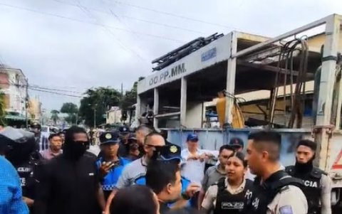 Medida. El Cabildo justificó el retiro de las rejas ante la falta de un estudio de factibilidad de tránsito.