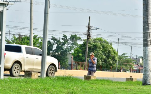 Cruce peligroso en la vía.