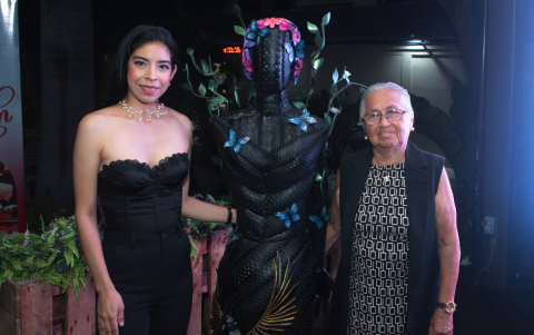 Rudy junto a su mamá, Cristina Castro.