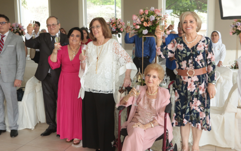 Luis Antonio Montalvo, Consuelo Andrade de Montalvo, Ana María de Ching, Julieta Isaías de Simon y Esmeralda Parodi