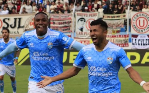 Angelo Quiñónez (i) y Joao Rojas también militaron en clubes de Perú.