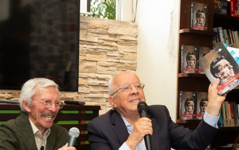 El autor presentó el libro recientemente en Librería Rayuela, en la capital.