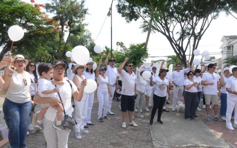 Moradores se reunieron en el parque principal de la ciudadela.