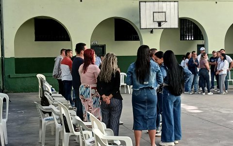 Foto del 24 de enero de docentes recibiendo una capacitación en el colegio Nacional José Eusebio Caro, en Ocaña (Colombia).