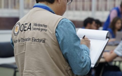 Miembros de la misión de observadores de la OEA en Ecuador.