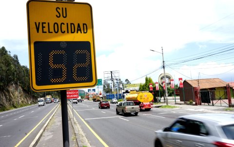En Quito hay 17 radares fijos, pero ninguno emite sanciones.
