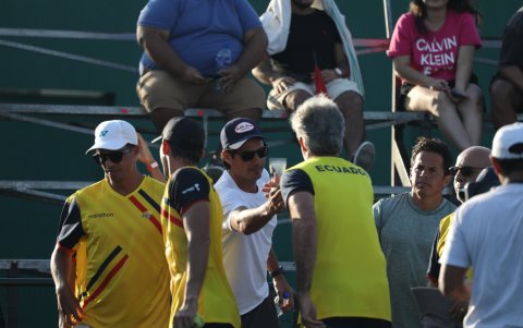 Exintegrantes del equipo como Nicolás Lapentti y Carlos Avellán dieron soporte a los jugadores en gradas.