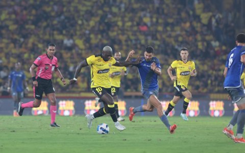 Felipe Caicedo, es la duda de Barcelona para el partido ante el Manta.