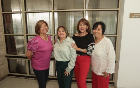 Priscilla Rodríguez, Martha Iturralde, Celia Behr y Cecilia Bermúdez.