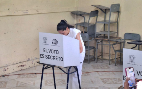 Candidata Luisa González.