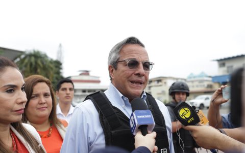 Jimmy Jairala ejerce su derecho al voto con tranquilidad y optimismo por los comicios transparentes.