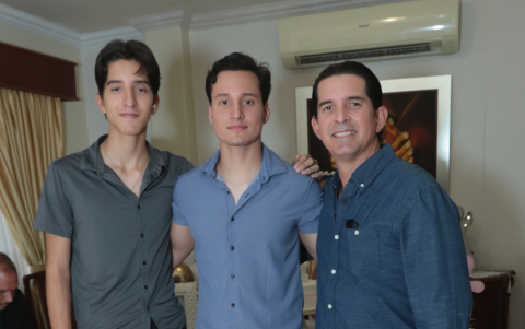 Juan Fernando Andrade, Juan Sebastián Andrade y Juan Ignacio Andrade.