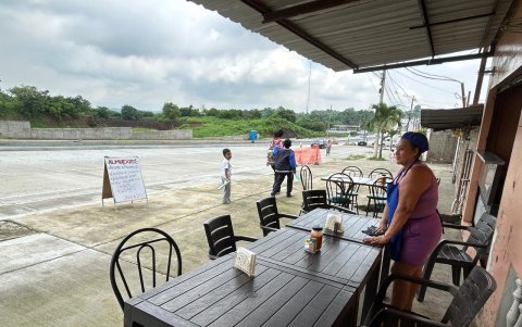 Comercios. Reclaman que el cierre y el polvo disminuyen los visitantes.