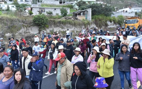Los vecinos de la Comuna de San Miguel del Común se unieron para realizar una marcha pacífica y pedir mayor seguridad
