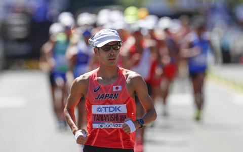 Toshikazu Yamanishi estableció en 1h.16:10 el tiempo de los 20 km marcha.