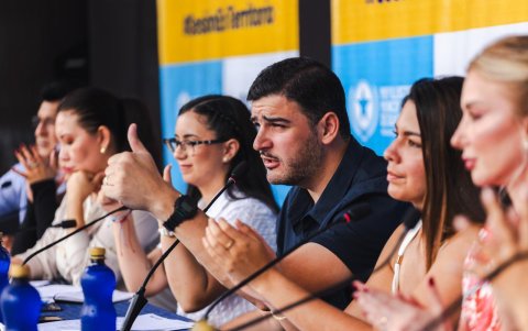 Neira ha sido uno de los funcionarios de gobierno que ha liderado las investigaciones por presunto tráfico de combustible en contra de empresas vinculadas a Aquiles Álvarez.