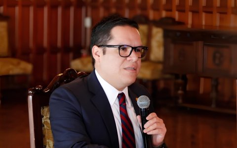 El secretario Neira está a cargo de varias funciones en el gobierno de Daniel Noboa.