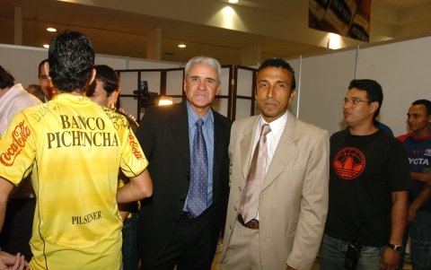 Raúl Avilés junto a Janio Pinto, fueron jugadores de Barcelona SC.