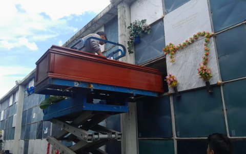 Momentos del sepelio del comunicador.