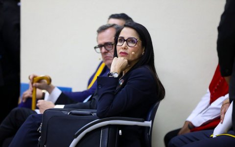 Luisa González quedó segunda con el 44% de la votación.