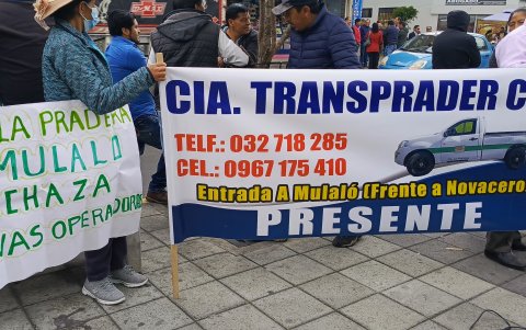 Los transportistas de buses, camionetas y taxis se unieron al rechazo de crear mas cooperativas.