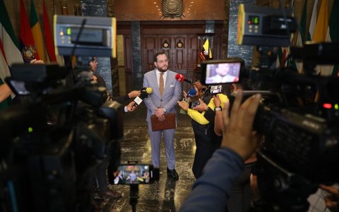 La Asamblea Nacional tiene pendiente tratar la propuesta de apoyar la iniciativa del Ejecutivo sobre traer fuerzas especiales extranjeras.