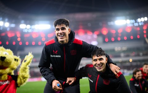 El defensor central del Bayer 04 Leverkusen comparte sus memorias más preciadas dentro y fuera de la cancha con SEMANA