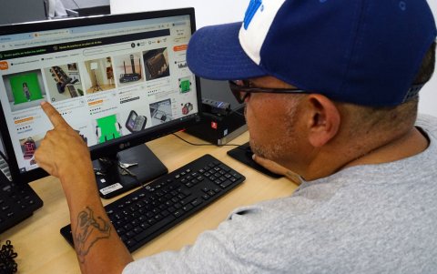 Las compras en línea se han disparado en el último año.