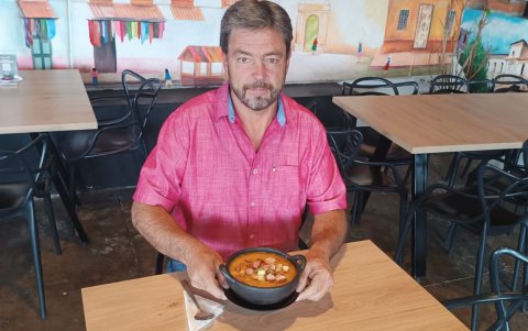 Pedro Montesinos ofrece en su restaurante el motepata durante todo el año.
