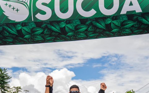 Óscar Patín (i), Daniel Pintado (c) y Jinson Calderón coparon el podio de los 35 km marcha del Nacional del fin de semana en Sucúa, Morona Santiago.