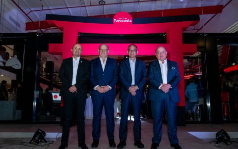 Juan Diego Castanier, Diego Baca, Rafael Chang y Luis Baca.