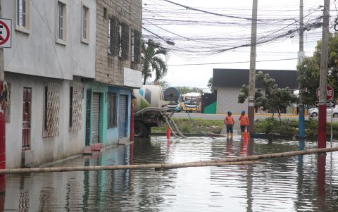 Aguas negras. En la cuarta etapa de El Recreo, las aguas negras se mezclaron con las de lluvia.