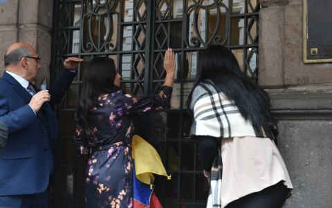 Desde su llegada de Israel en noviembre de 2024, Verónica Abad no ha podido ingresar a la Vicepresidencia.