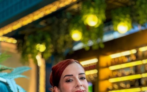 Ella nació en Pasaje.