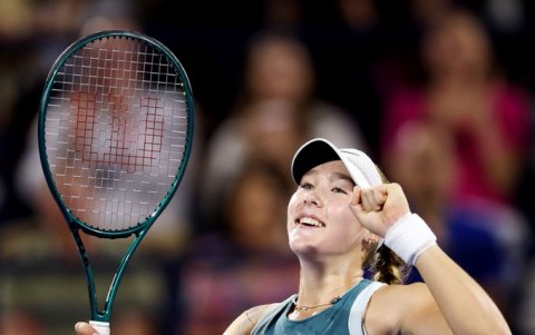 Actualmente # 9 en el ranking mundial, Mirra es la jugadora más joven de la historia en levantar un trofeo categoría WTA 1000 desde la creación del formato en 2009.