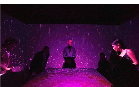 El restaurante brinda una experiencia en la que entran en juego todos los sentidos, vista, oido, gusto, olfato, tacto.