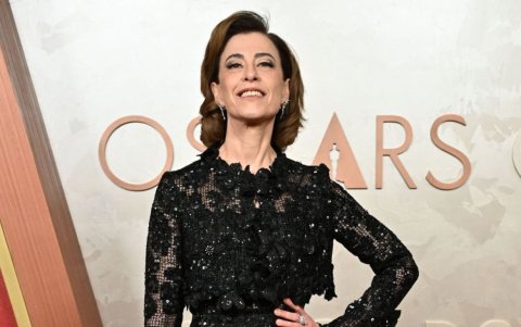 Fernanda Torres en la alfombra roja Premios Oscar 2025.