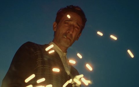 El brutalista es un drama histórico épico​ protagonizado por Adrien Brody