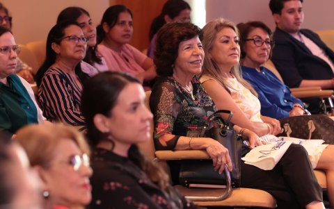 Varias mujeres asistieron al foro 'El poder de la confianza'