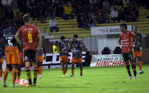 Libertad pelea en la parte alta de la tabla de posiciones